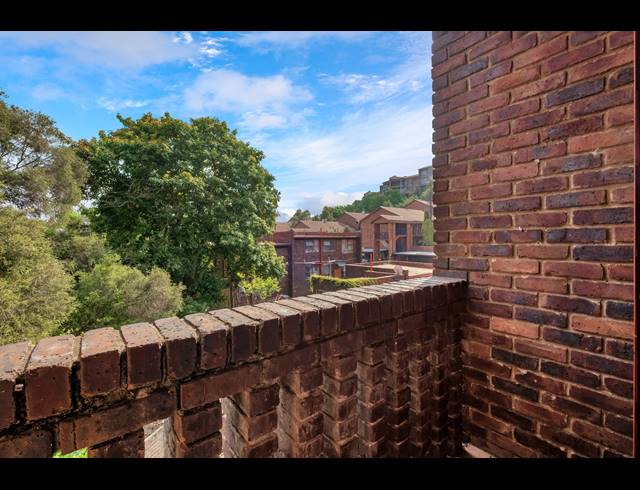 1 BEDROOM APARTMENT FOR SALE IN WINDSOR EAST